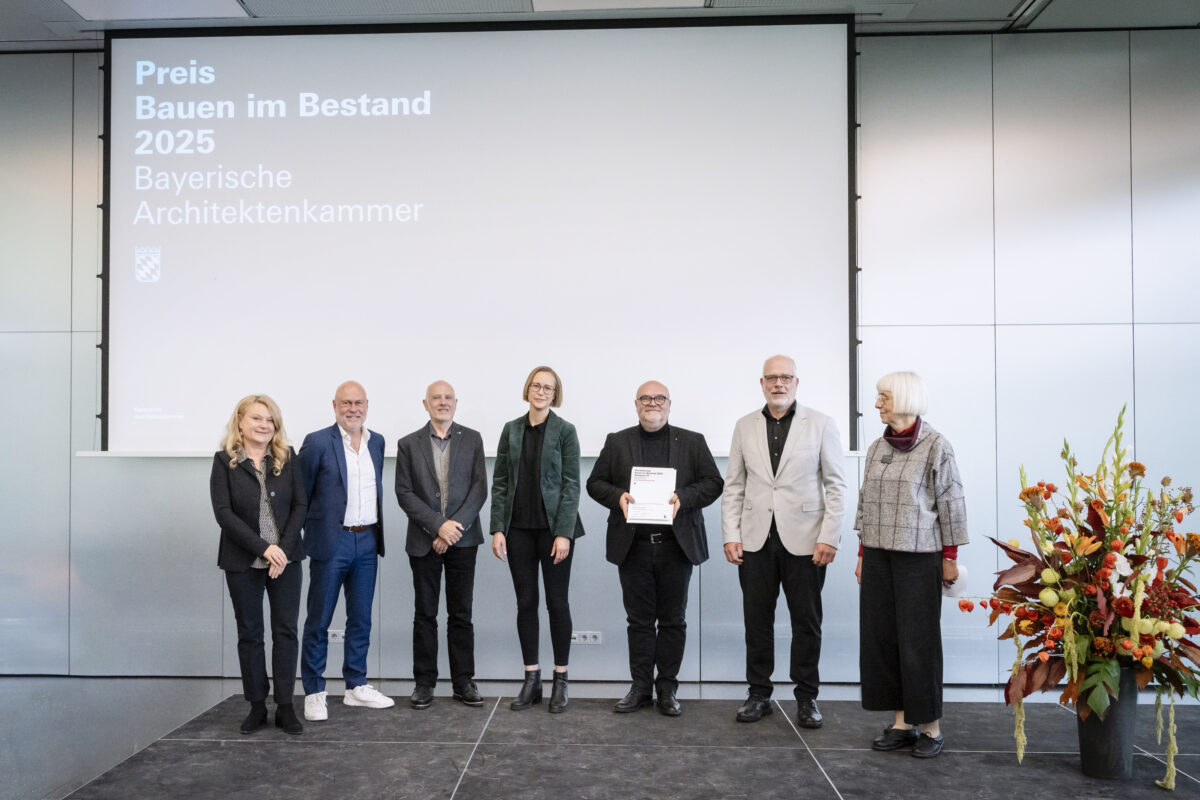 Projekt Reflexion in Neustadt bei Bauen im Bestand 2025 geehrt