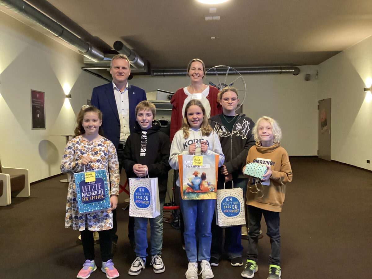 Sommerferienleseclub in Maxhütte-Haidhof feiert Rekord mit 1.600 Büchern