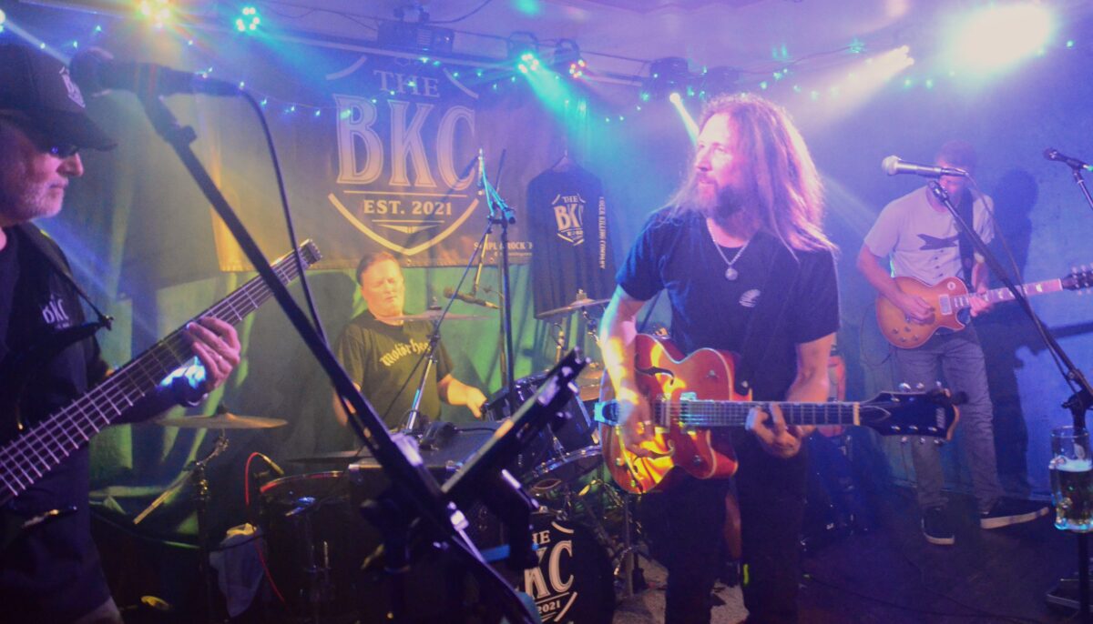 Abschiedskonzert für Dan Breeze - Musiker kehrt in die Vereinigten Staaten zurück