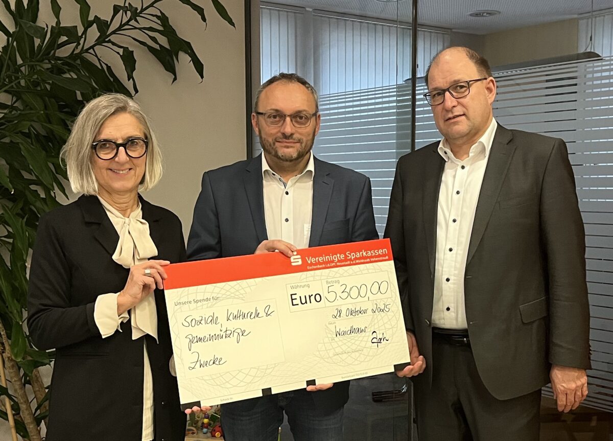 Vereinigte Sparkassen fördern Vereine in Waidhaus mit 5.300 Euro