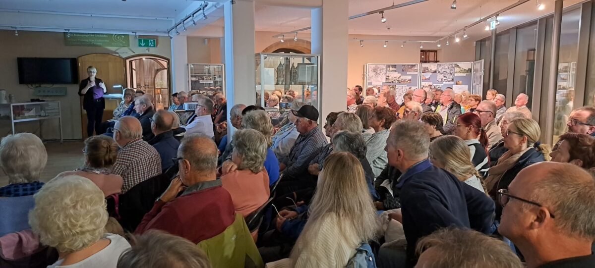 Vortrag "Alte Gaststätten in Grafenwöhr" lockt 120 Besucher ins Museum