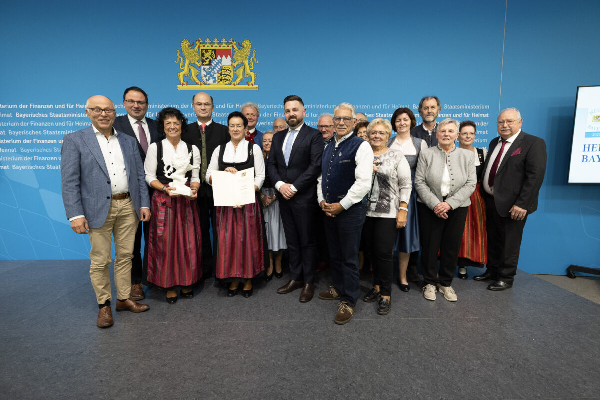 Zupfer-Moidln aus Neustadt/WN erhalten bayerischen Heimatpreis