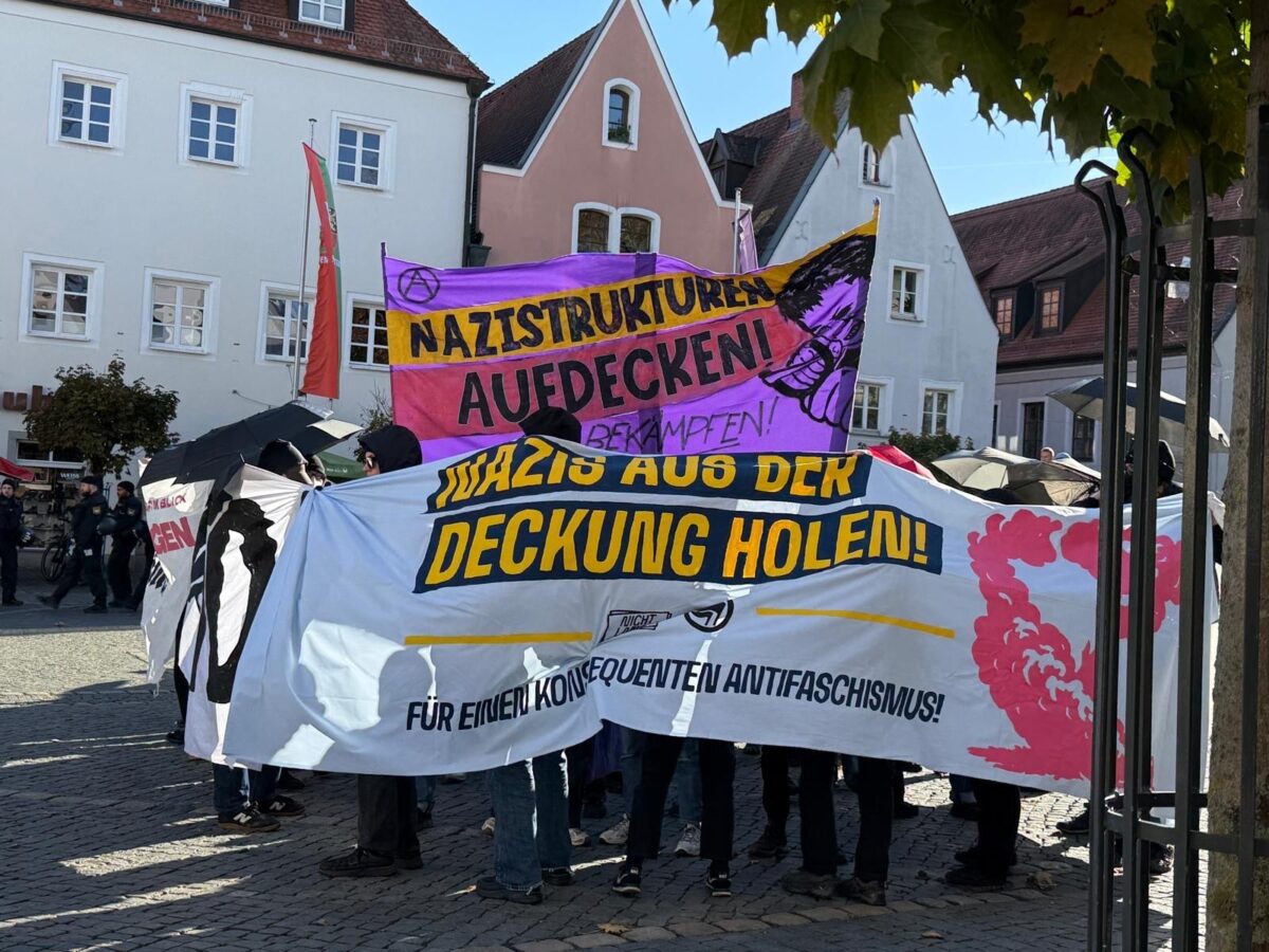 Polizei zieht Bilanz: Antifa-Demo in Weiden ohne größere Störungen