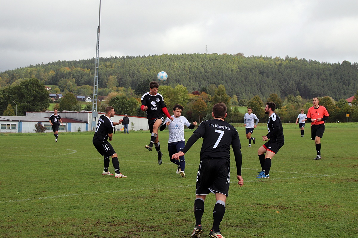 Kreisklasse West: Spitzenreiter und Schlusslicht gewinnen ihre Spiele