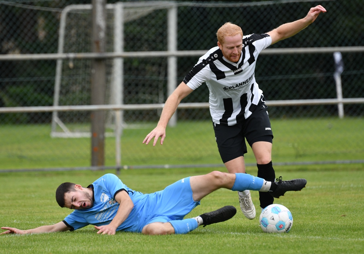 Kreisklasse West: Mit einem Nachholspiel startet die Kreisklasse in das Wochenende