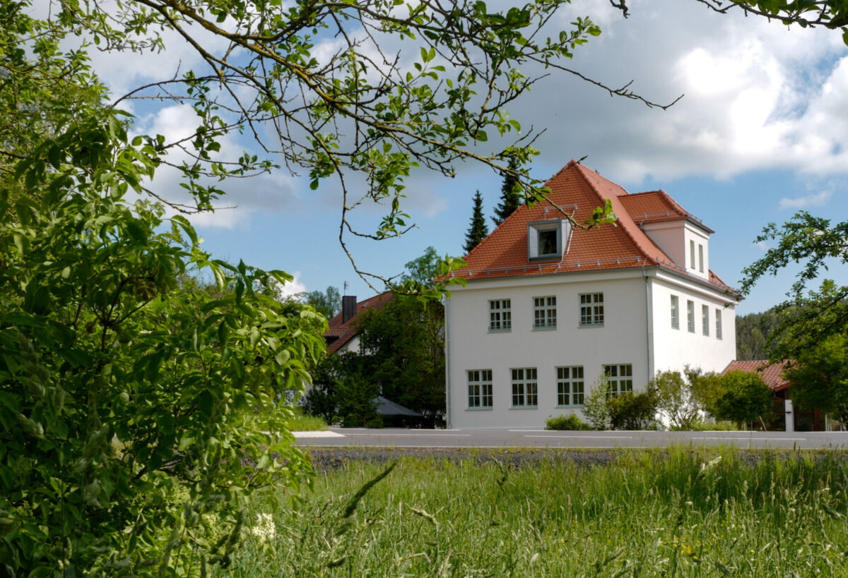Gästehaus Alte Schule in Maiersreuth erhält Staatspreis 2025