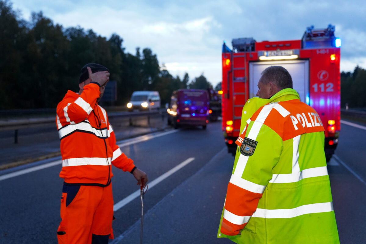 Verkehrspolizei Weiden sucht Zeugen des tödlichen Unfalls auf A93