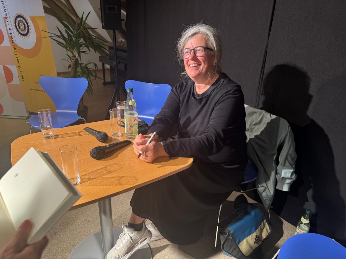 Orange Day in Weiden: Lesung und Diskussion gegen Gewalt an Frauen