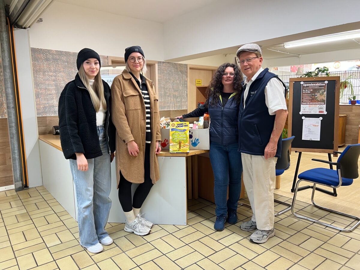 Johanniter-Kinderkrippe Klinikzwerge sammelt für die Tafel in Weiden