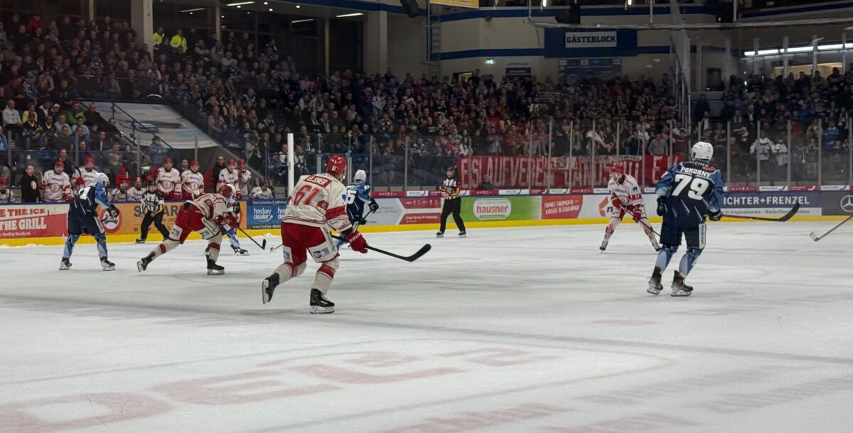 Rote Teufel zu Gast bei den Blauen Teufel