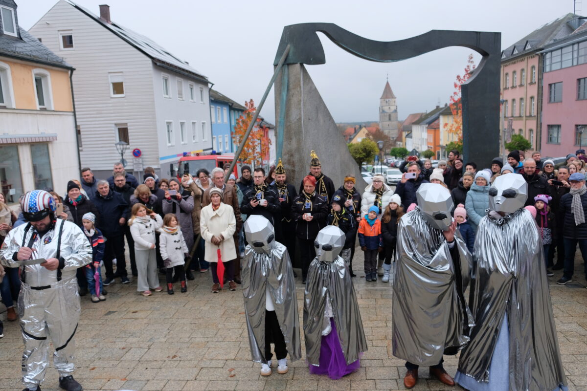Außerirdische übernehmen die Regierungsgewalt in Eschenbach