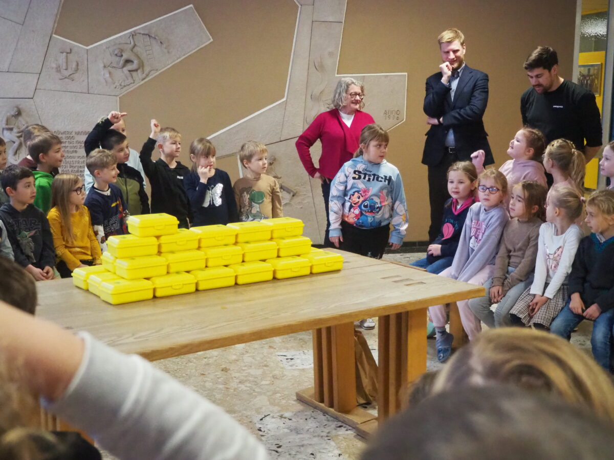 Bio-Brotboxen für Erstklässler der Steinwald-Allianz in Erbendorf