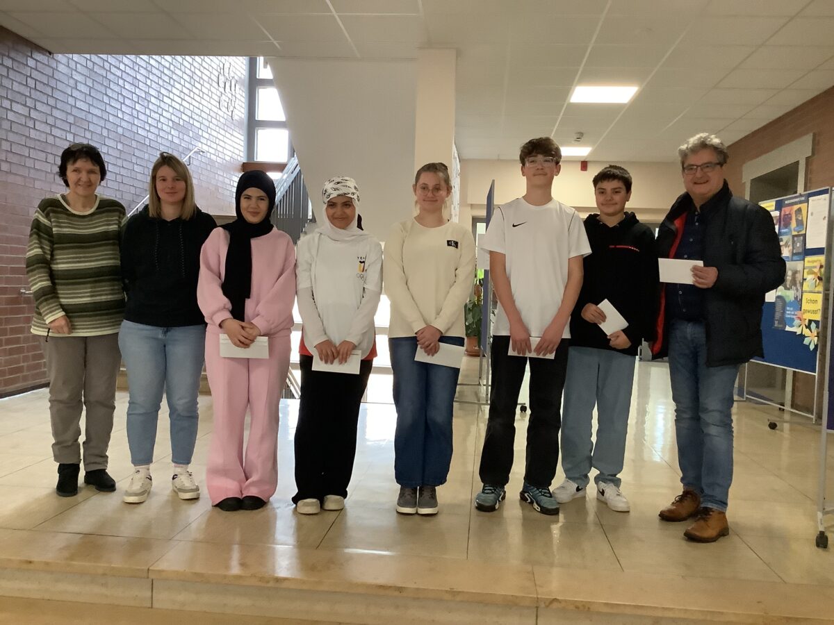 Bürgermeister dankt neuen Schülerlotsen in Pressath