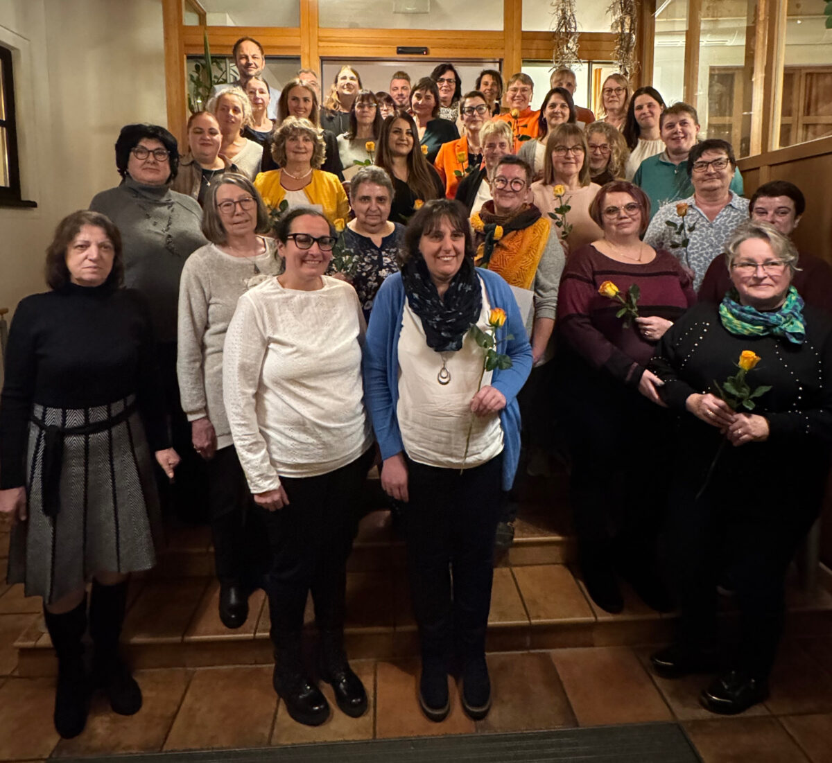 Caritas ehrt 33 Mitarbeitende in Paulsdorf: Vier feiern 35 Jahre