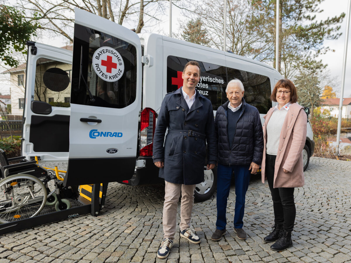 Conrad-Stiftung spendet 50.000 Euro für Tagespflegebus in Hirschau