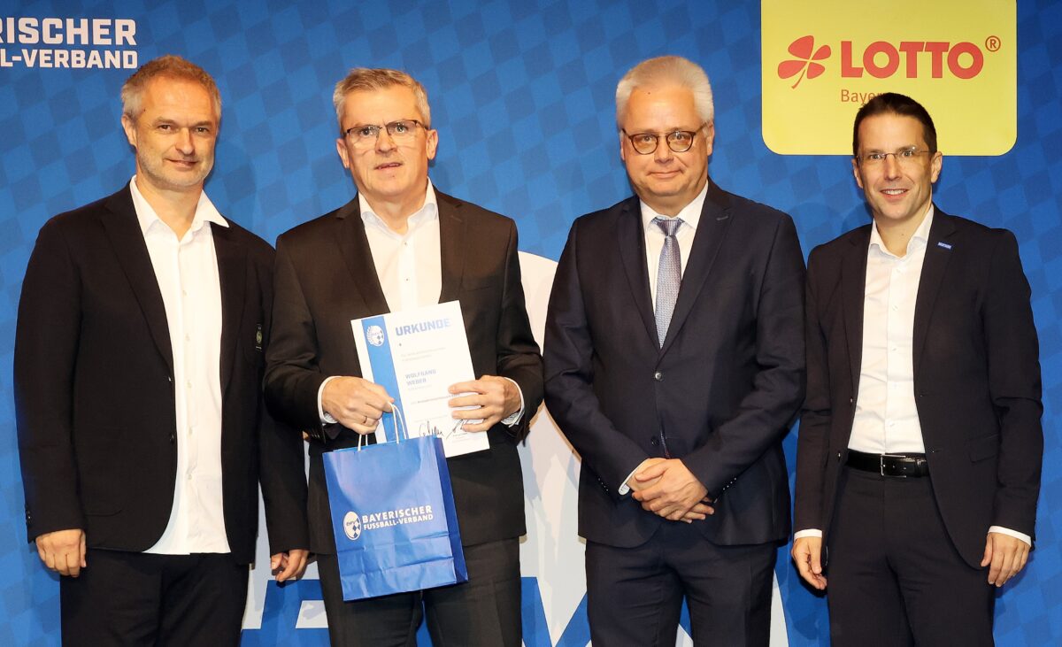 DFB-Ehrenamtspreis für Wolfgang Weber in Kemnath
