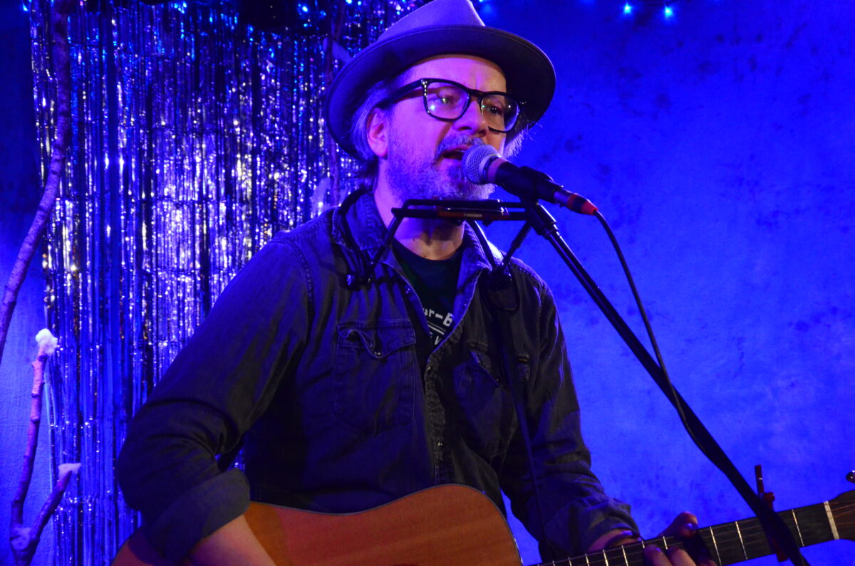 Berliner Songwriter erzählt seine Reisegeschichten