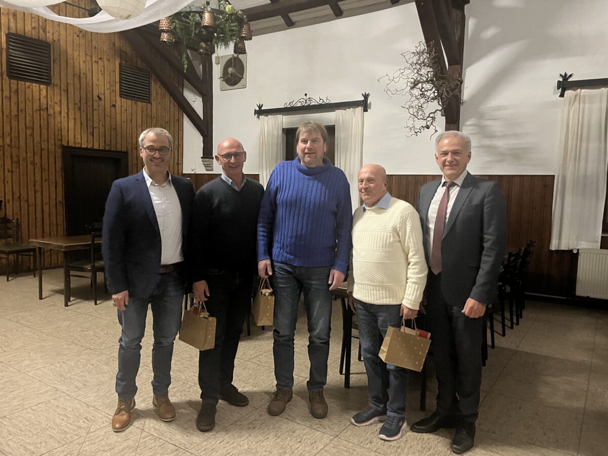 ESKA ehrt langjährige Mitarbeiter in Konnersreuth