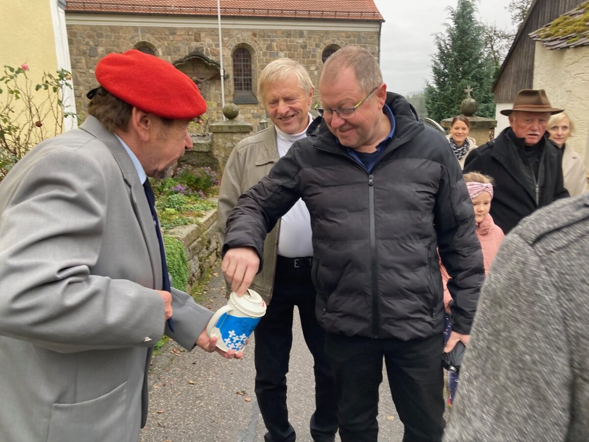Gräbersegnung erstmals am Allerseelentag in Döllnitz