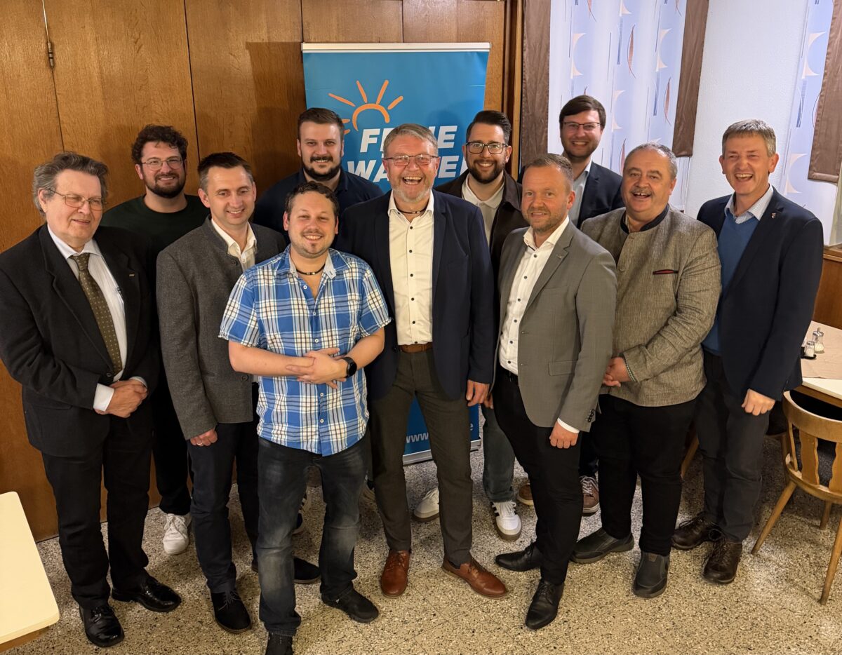 Hans Martin Grötsch, in Ursensollen einstimmig als Kreisvorsitzender bestätigt - Versammlung würdigt das große Engagement von MdL Bernhard Heinisch