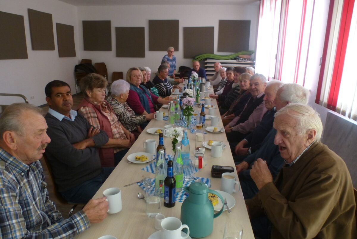 Heiterer Dorftreff stimmt in Dürnast auf Martini-Kirwa ein