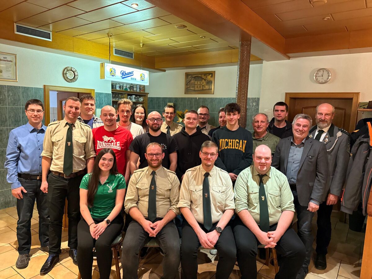 Hubertusschützen bestätigen Vorstand und blicken auf Erfolgsjahr in Eslarn