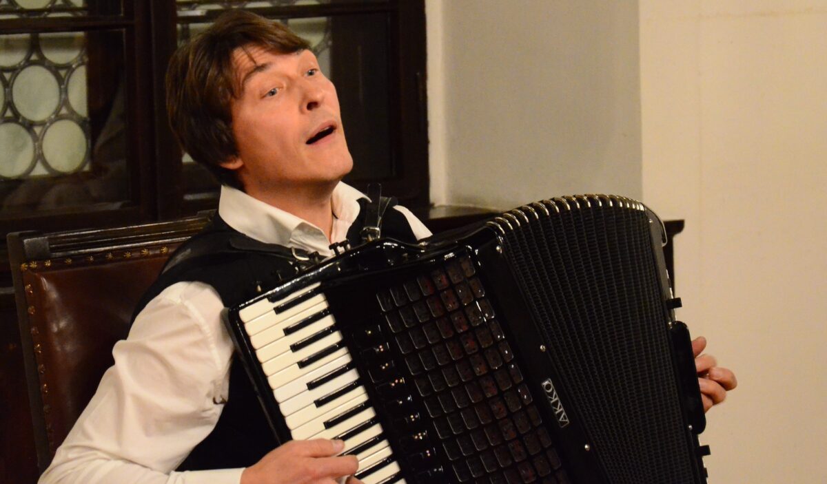 Akkordeonkonzert im Alten Rathaus: volles Haus