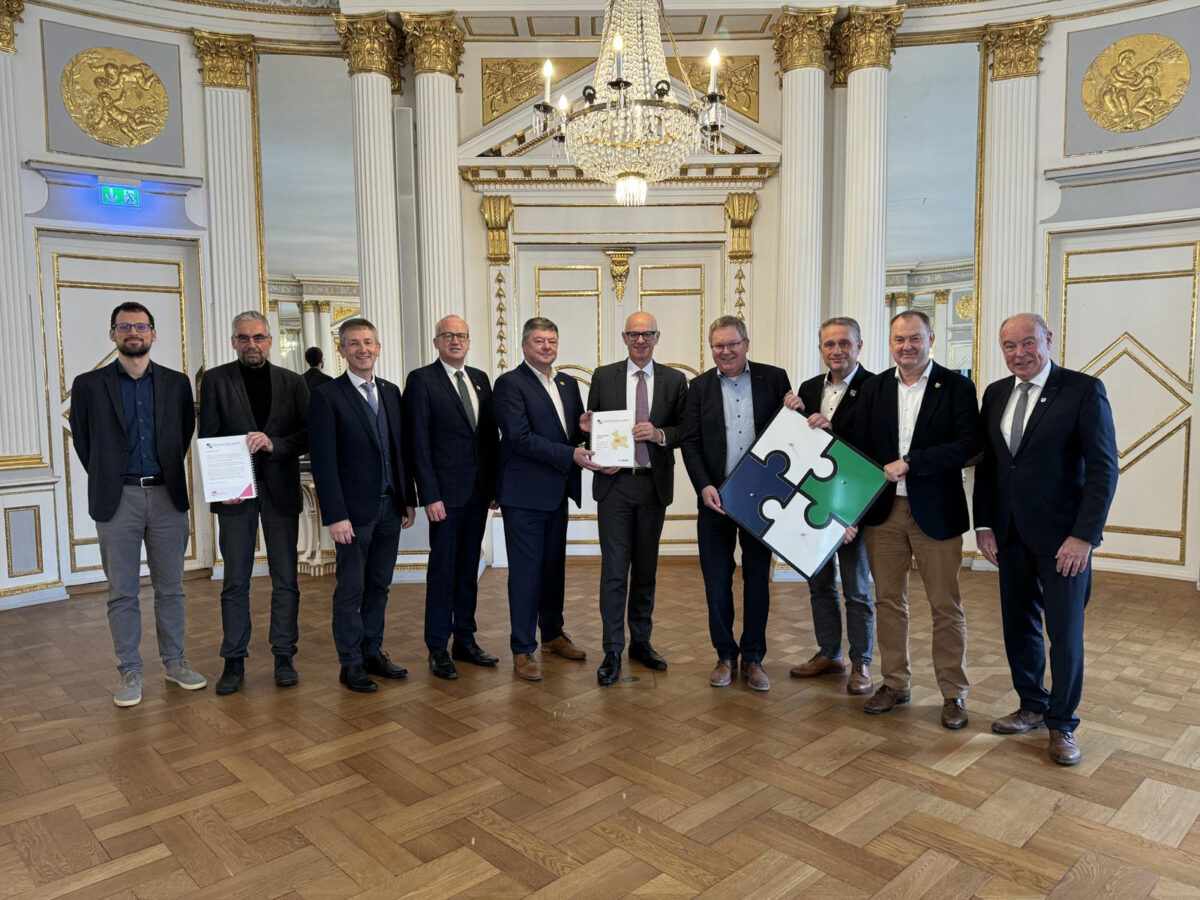 Masterplan 2035 für Wirtschaftsraum Amberg offiziell übergeben