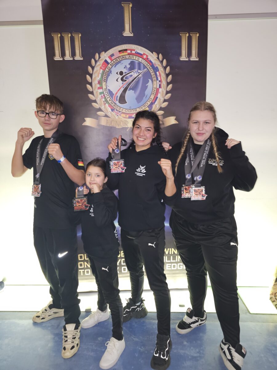Kickboxclub Amberg holt Medaillen beim World Cup in Bregenz