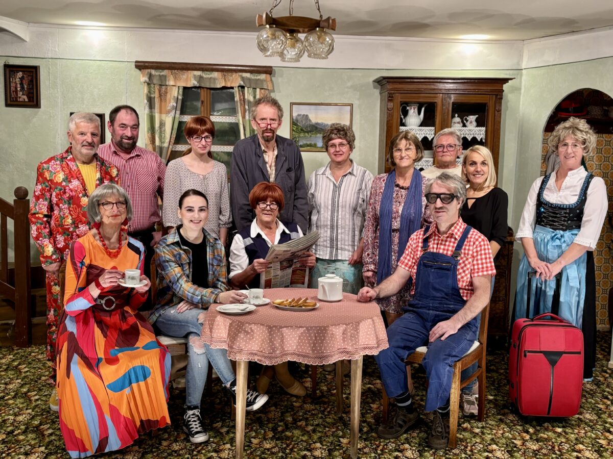 Laienspielgruppe Kastl spielt Komödie "Kurz vor knapp"