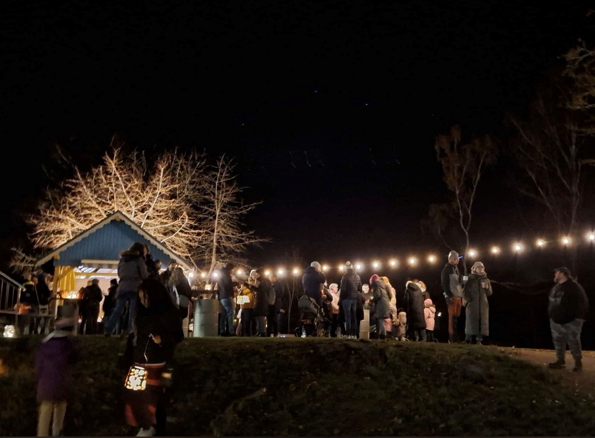 Martinsfest begeistert Kinder und Familien in Pechbrunn