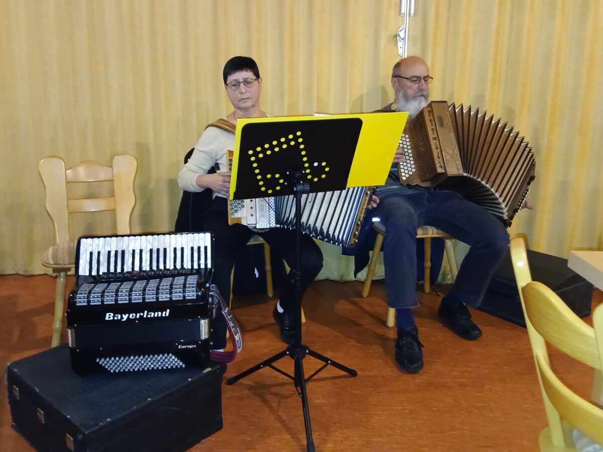 Musiknachmittag in Maxhütte-Haidhof mit Leonberger Bierfilzlmuse