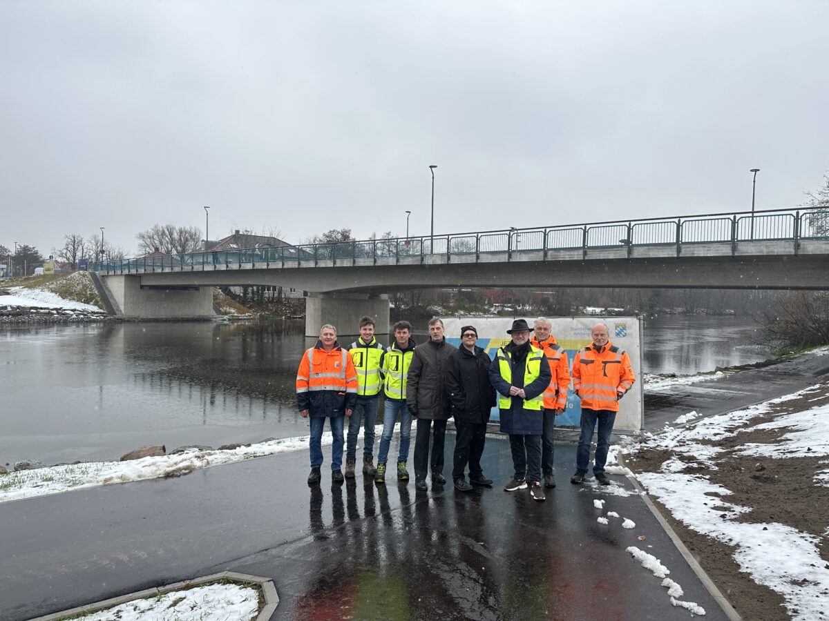 Naabbrücken in Schwandorf fertiggestellt Verkehr fließt wieder frei