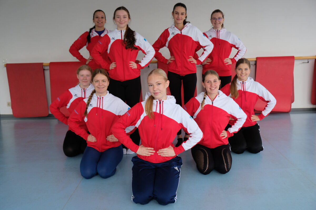 Narren stürmen in Eschenbach vorzeitig das Rathaus