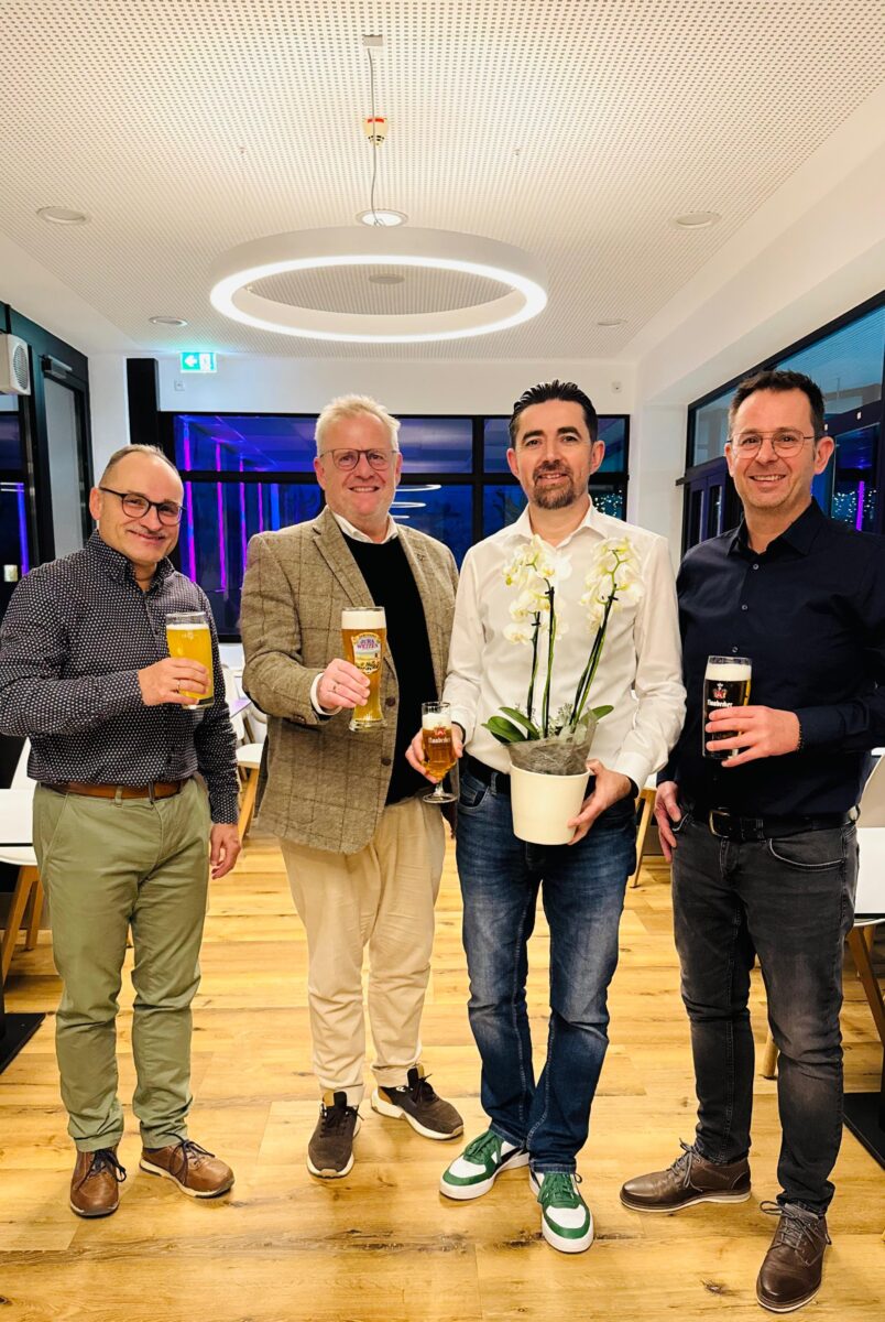 Neuer Pächter eröffnet Bistro am Hallenbad in Schwandorf