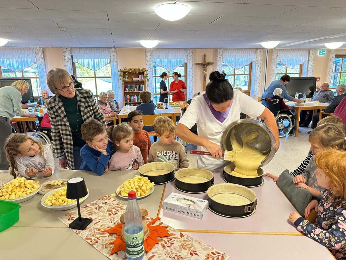 Streuobstaktion verbindet Generationen in Pfreimd
