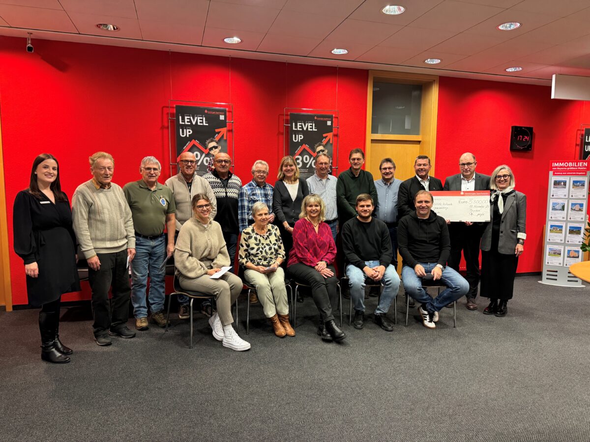 Vereinigte Sparkassen fördern Vereine in Pleystein mit 5.300 Euro