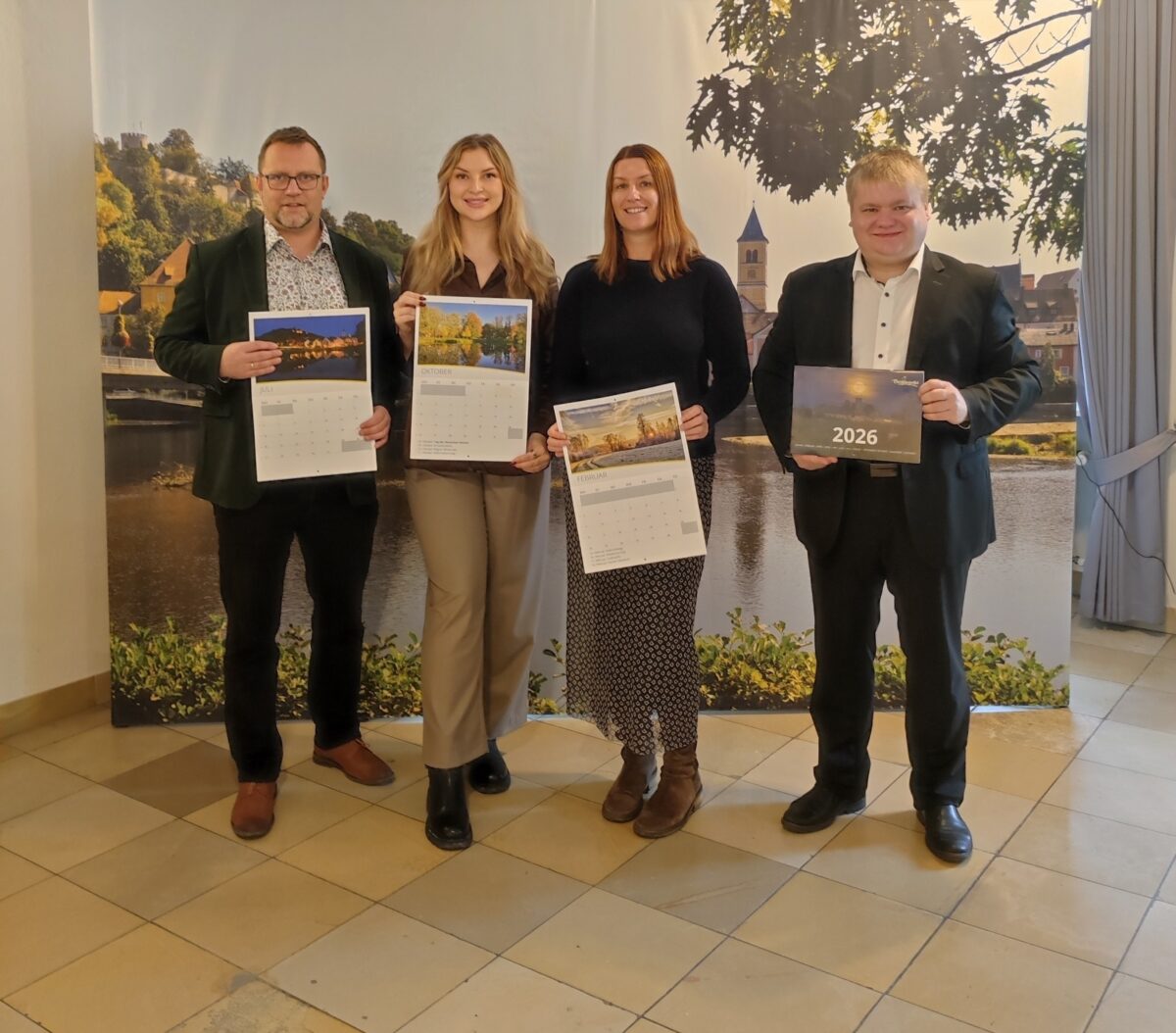 Verkaufsstart des Lichtzauber-Kalenders 2026 in Burglengenfeld