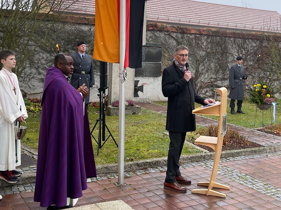 Volkstrauertag in Stulln: Bürgermeister hält seine 25. Rede