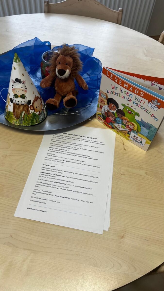 Vorlesetag in Weiden: Dr. Benjamin Zeitler liest im Kindergarten Sonnenland