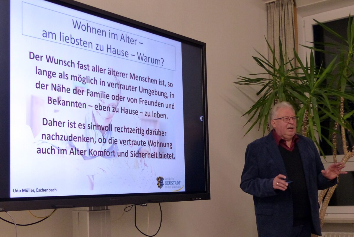 Vortrag über Wohnen im Alter in Schlammersdorf