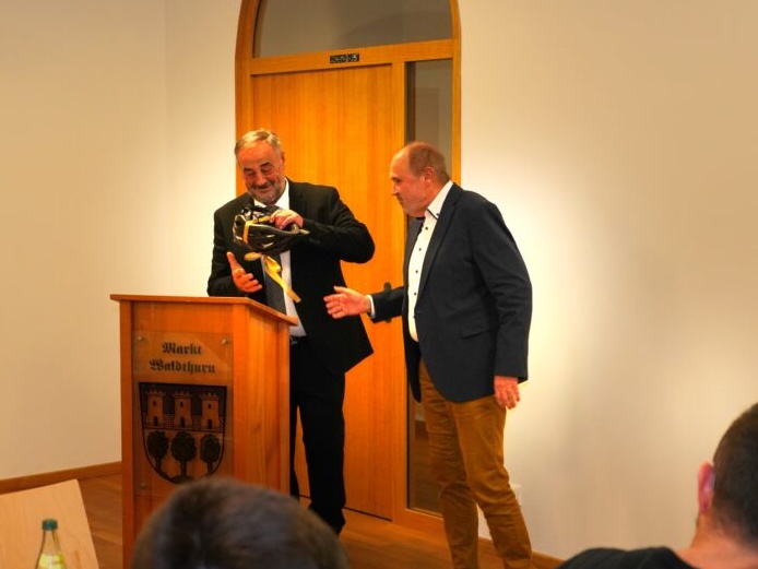 "Bester Bürgermeister der Welt": Josef Beimler verabschiedet sich von seinen Waldthurnern