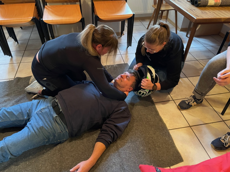 Feuerwehren vertiefen qualifizierte Erste Hilfe in Waldthurn