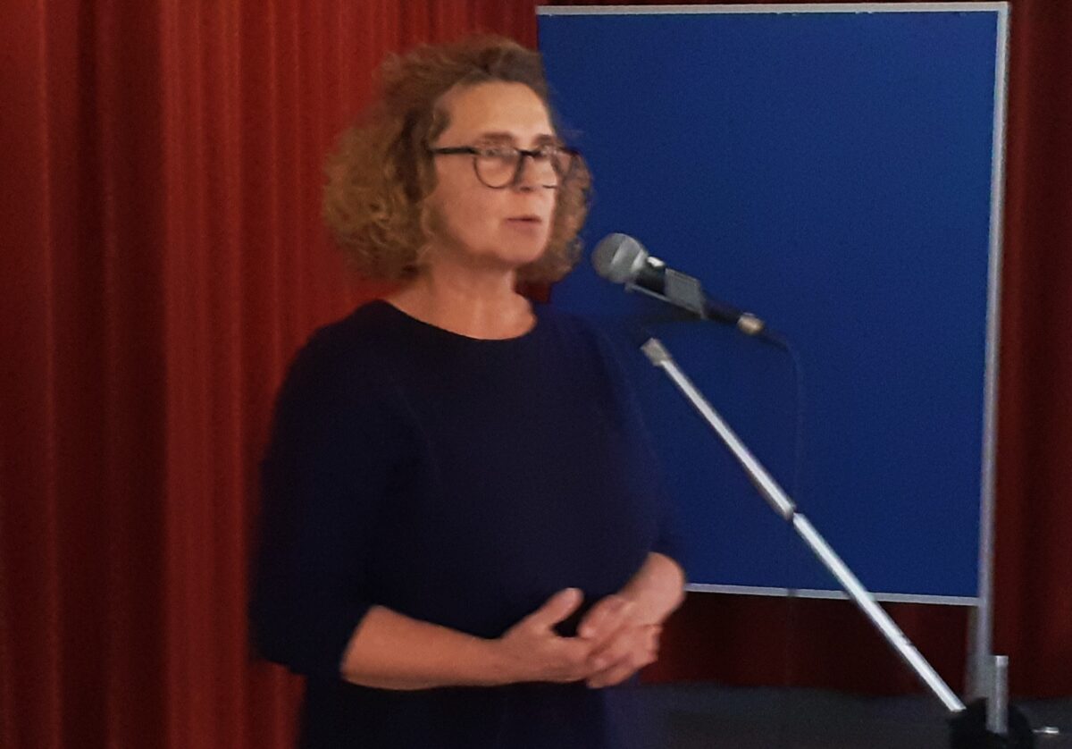 Wertvolle Informationen für die Seniorinnen und Senioren im Café Miteinander