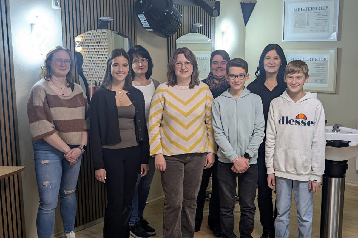 Seit fünf Jahren kreativ – Spende an die Bücherei