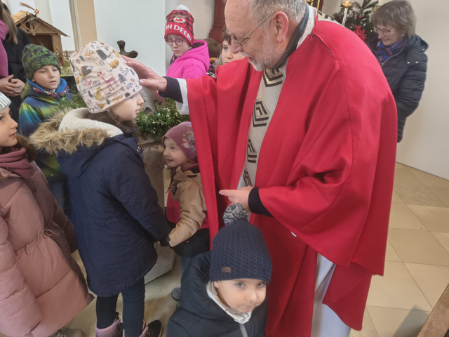 Johanniswein gesegnet und Kindersegen in Leuchtenberg