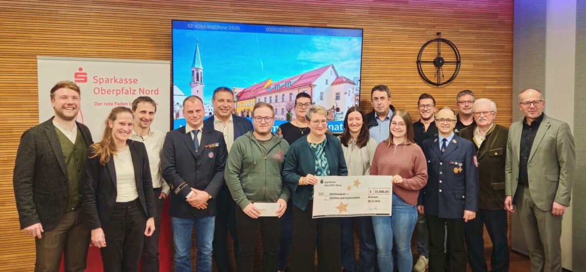 Sparkasse unterstützt Vereine in Kemnath mit 10.000 Euro