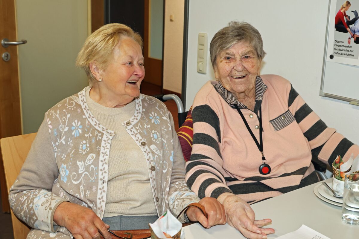 Besinnliche BRK-Patienten-Weihnachtsfeier in Weiden und Neustadt
