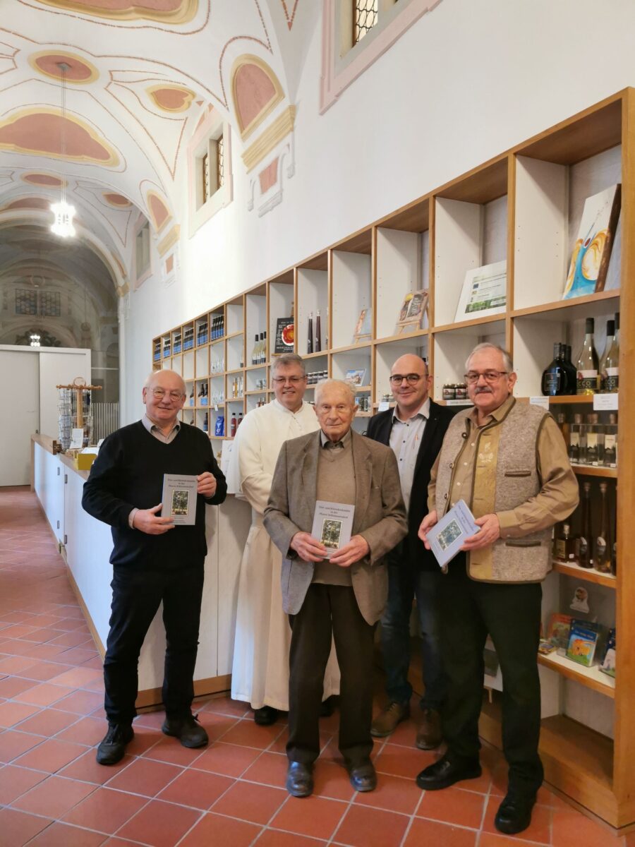 Bildband zeigt Flurdenkmäler der Pfarrei Schlammersdorf