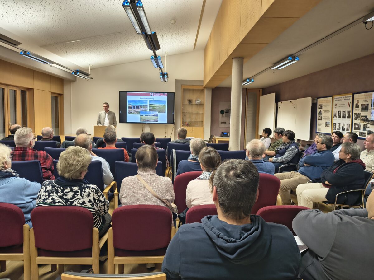 Bürgerversammlung mit Hebesatzsenkung und Projekten in Altenstadt